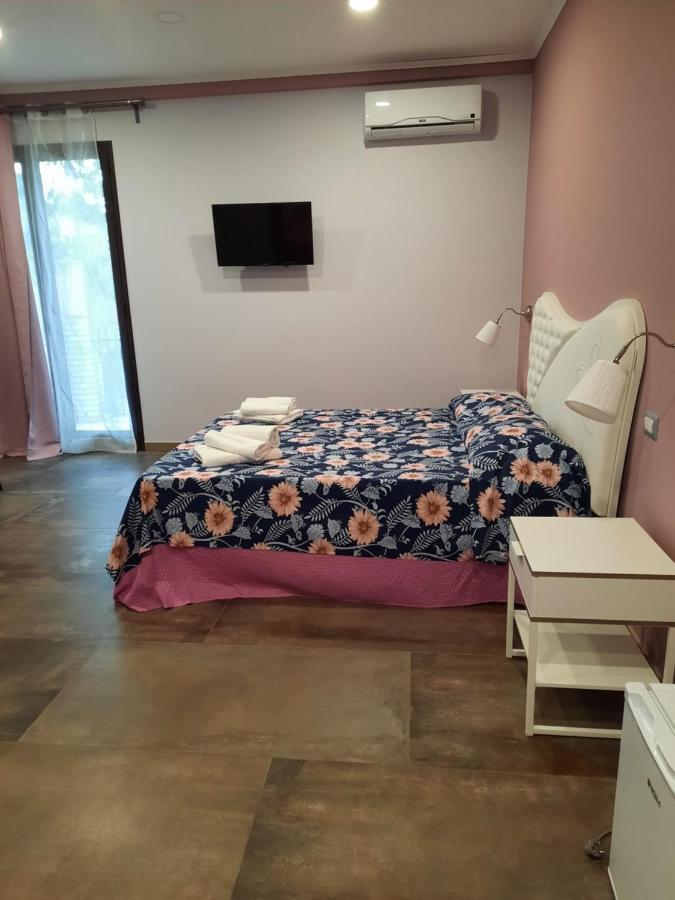 지아르디니낙소스 Taorbay B&B 외부 사진