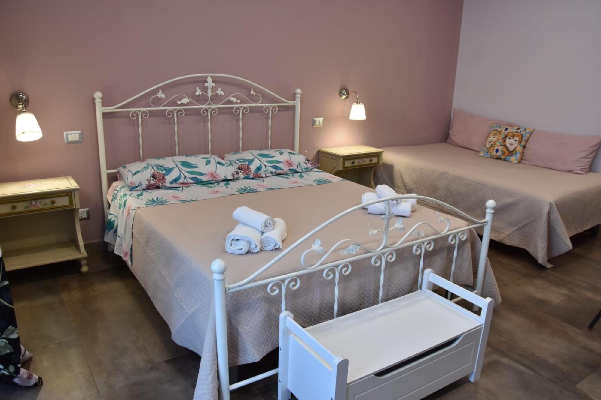 지아르디니낙소스 Taorbay B&B 외부 사진