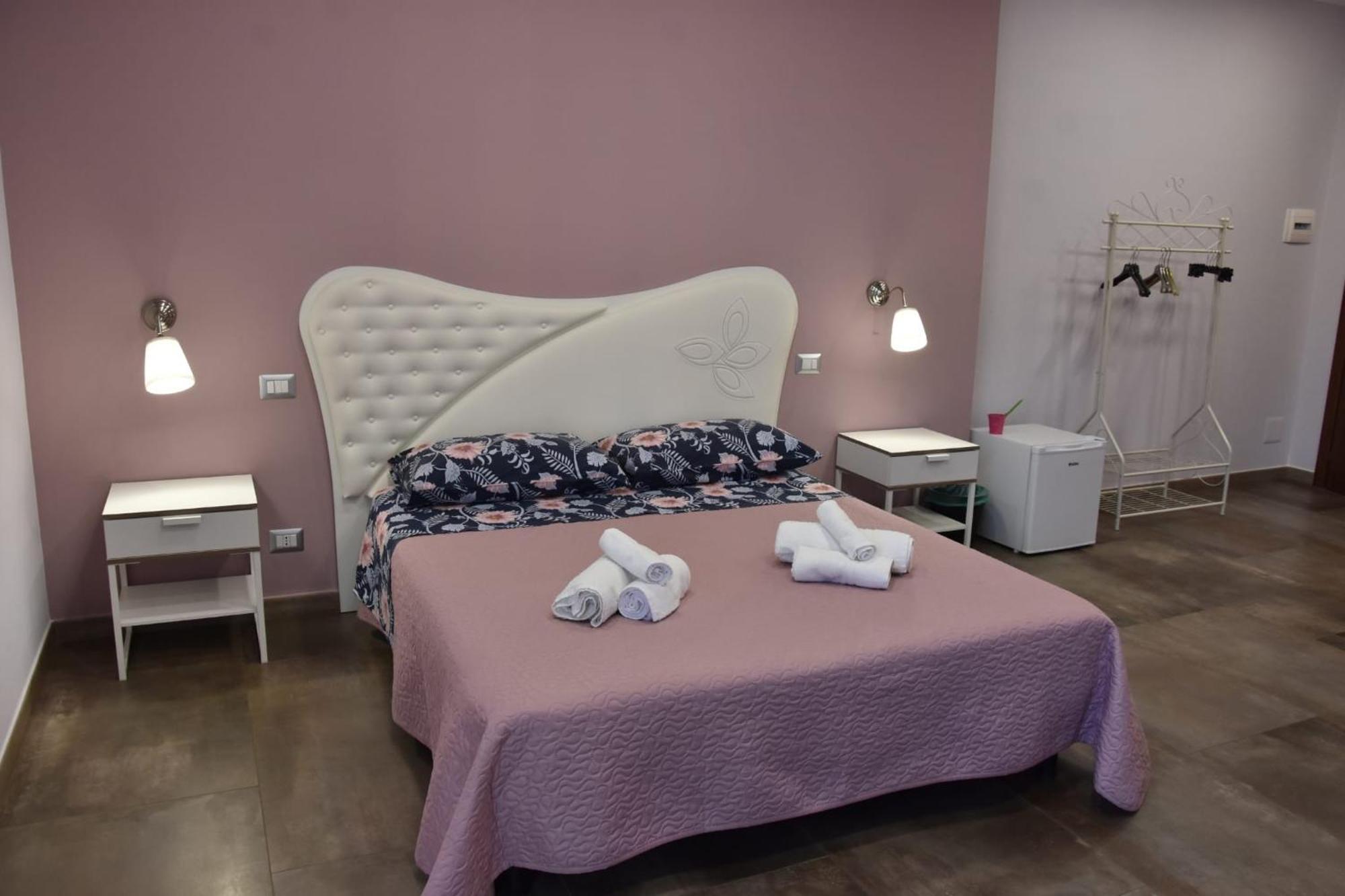 지아르디니낙소스 Taorbay B&B 외부 사진